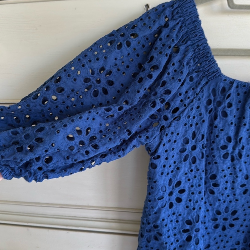 Lilly Pulitzer Kerrigan Elbow Sleeve Eyelet Top Navy Funflower Eyelet. Size S - Picture 2 of 7